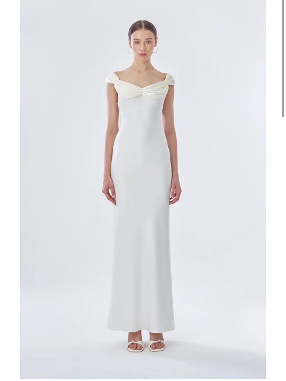 Elegant Off-Shoulder White Maxi Dress